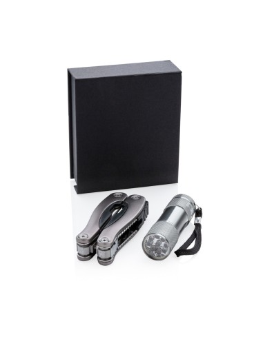 Set multiherramienta y linterna