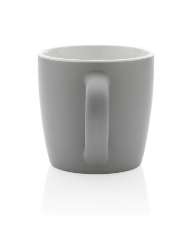 Taza de cerámica con interior de color
