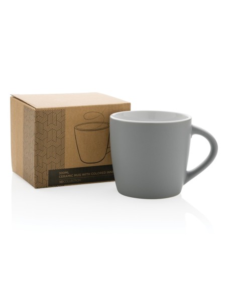 Taza de cerámica con interior de color