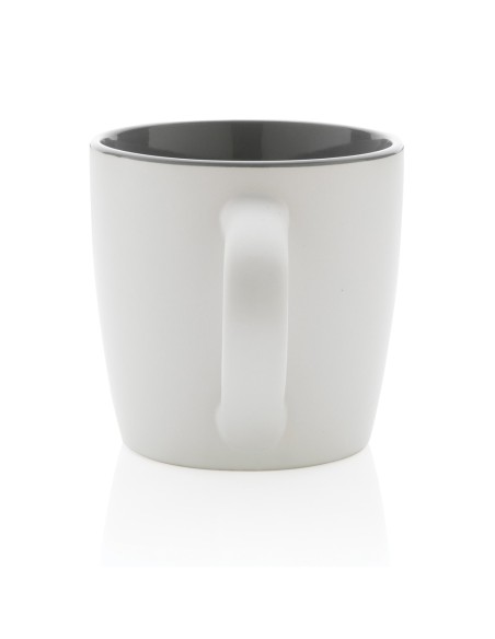 Taza de cerámica con interior de color
