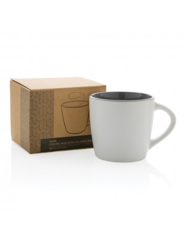 Taza de cerámica con interior de color