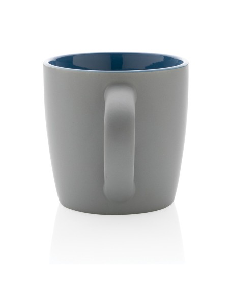 Taza de cerámica con interior de color
