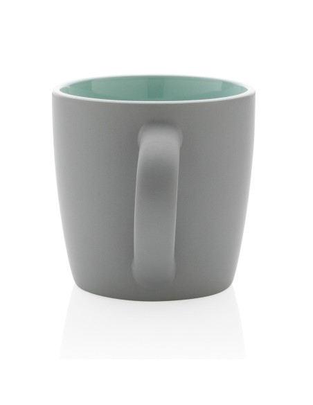 Taza de cerámica con interior de color