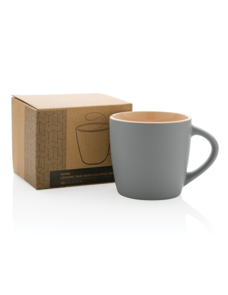 Taza de cerámica con interior de color