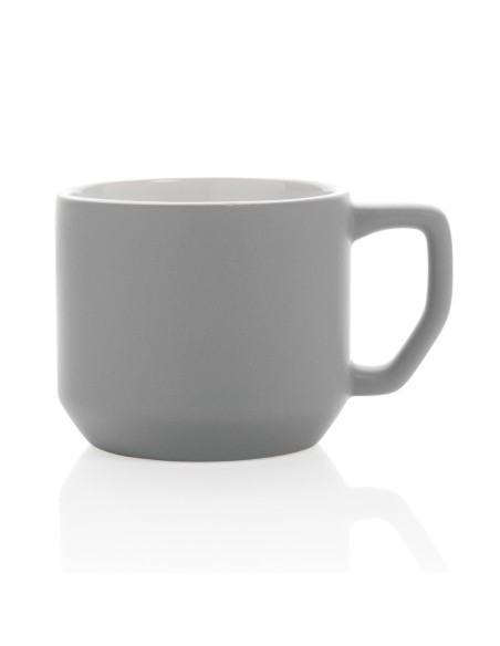 Taza de cerámica moderna