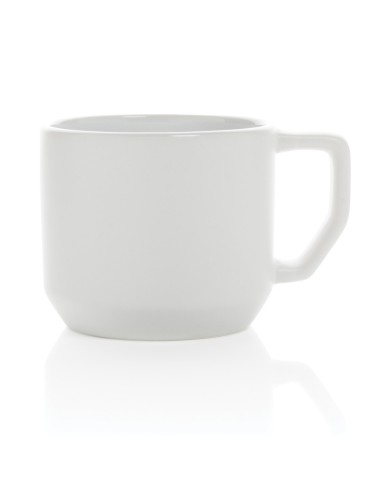 Taza de cerámica moderna