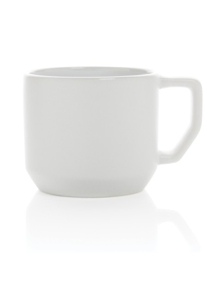 Taza de cerámica moderna