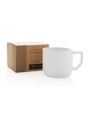Taza de cerámica moderna