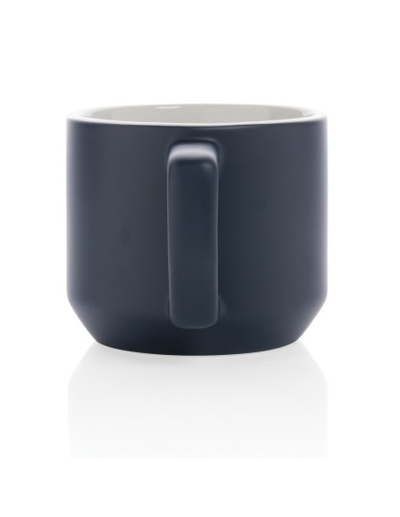 Taza de cerámica moderna