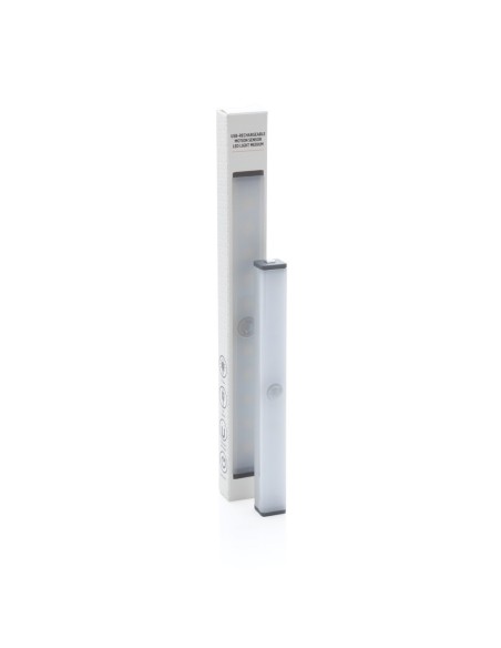 Luz LED mediana con sensor de movimiento recargable por USB