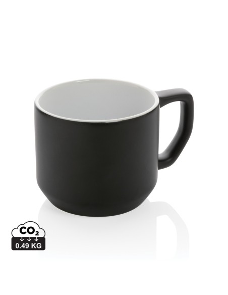 Taza de cerámica moderna
