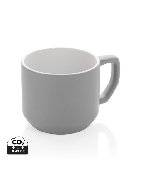 Taza de cerámica moderna