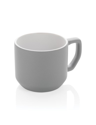 Taza de cerámica moderna