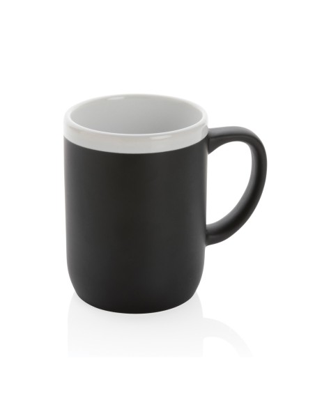 Taza de cerámica con borde blanco