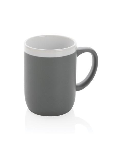 Taza de cerámica con borde blanco