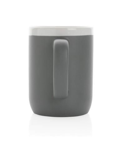 Taza de cerámica con borde blanco