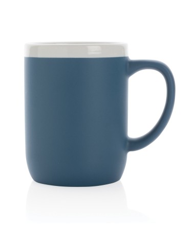 Taza de cerámica con borde blanco