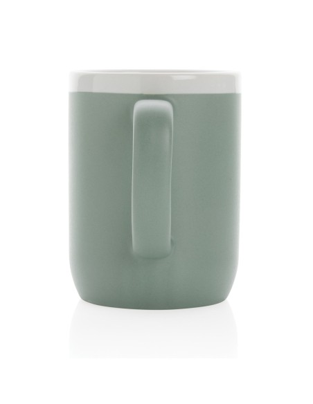Taza de cerámica con borde blanco