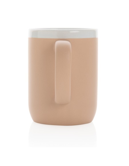Taza de cerámica con borde blanco
